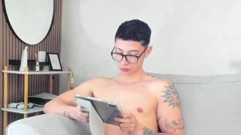 SEBASTIAN online show from April 22, 12:39 pm