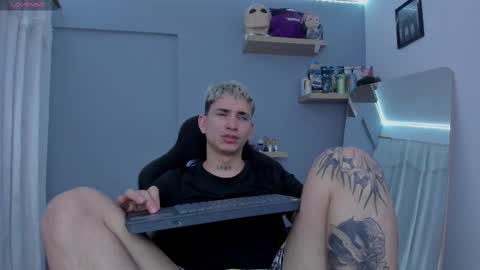 Snapshot of sebas__23 chatting on February 28, 8:18 pm Sebastin online show from February 28, 8:18 pm