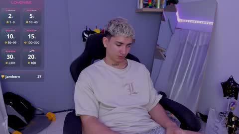 Snapshot of sebas__23 chatting on March 10, 5:50 pm Sebastin online show from March 10, 5:50 pm