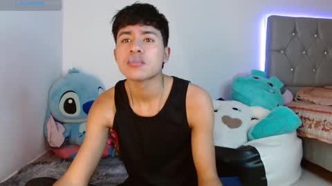 Snapshot of sebas_fire4 chatting on March 25, 12:33 pm sebas_fire4 online show from March 25, 12:33 pm