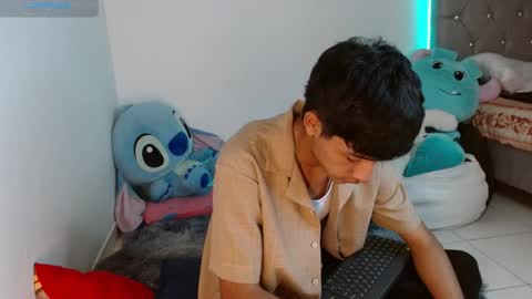 Snapshot of sebas_fire4 chatting on April 2, 1:58 am sebas_fire4 online show from April 2, 1:58 am