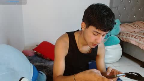 Snapshot of sebas_fire4 chatting on April 2, 2:26 pm sebas_fire4 online show from April 2, 2:26 pm