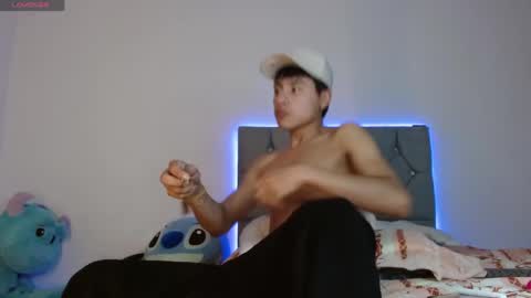 Snapshot of sebas_fire4 chatting on May 3, 2:23 pm sebas_fire4 online show from May 3, 2:23 pm