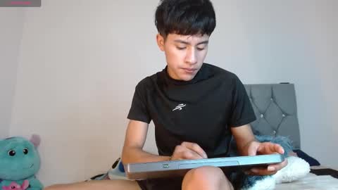 Snapshot of sebas_fire4 chatting on May 19, 11:11 pm sebas_fire4 online show from May 19, 11:11 pm
