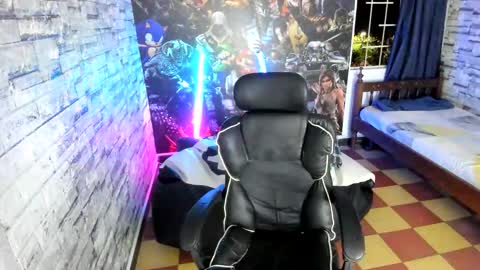 sebas jusa online show from May 12, 1:14 am