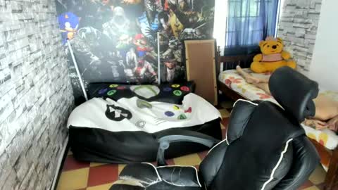 Snapshot of sebas_jusa chatting on June 27, 12:22 pm sebas jusa online show from June 27, 12:22 pm
