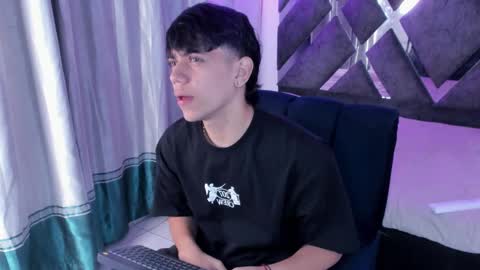 Snapshot of sebas_pretty7 chatting on March 28, 1:00 pm sebas_pretty7 online show from March 28, 1:00 pm