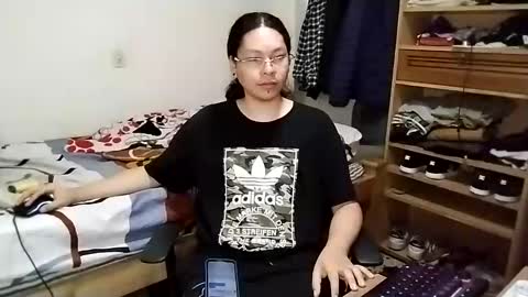 Sebas online show from December 15, 7:10 pm