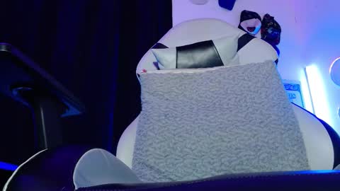 Sebastian online show from February 28, 10:49 am