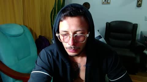 Sebastian online show from April 19, 2:55 am