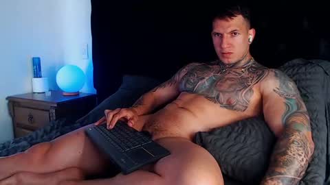 Snapshot of sebastian_muss chatting on April 19, 2:38 pm Sebastian online show from April 19, 2:38 pm