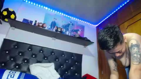 Snapshot of sebastian_posse chatting on April 27, 1:58 am Myystiic online show from April 27, 1:58 am