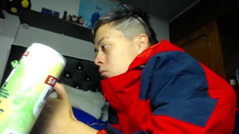 Snapshot of sebastian_posse chatting on April 28, 2:10 am Myystiic online show from April 28, 2:10 am
