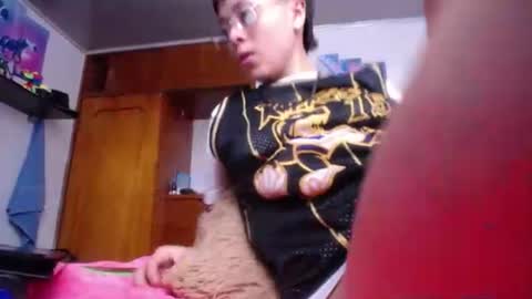 Snapshot of sebastian_posse chatting on July 12, 10:23 pm Myystiic online show from July 12, 10:23 pm