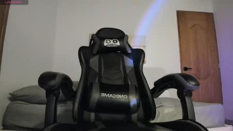 Snapshot of sebastianortizm chatting on May 26, 2:29 am Lucian Sinclair online show from May 26, 2:29 am