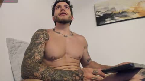 Snapshot of sebastianortizm chatting on July 6, 3:03 am Lucian Sinclair online show from July 6, 3:03 am