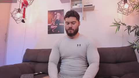 Snapshot of sebastianvilla__ chatting on January 16, 10:58 pm Instagram jeanpaulfit online show from January 16, 10:58 pm