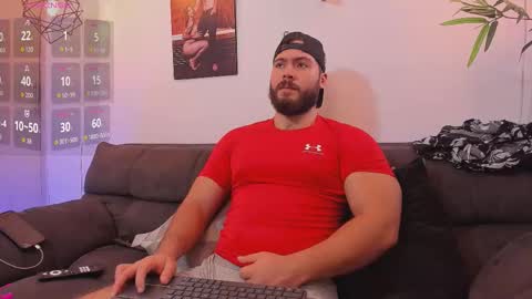 Snapshot of sebastianvilla__ chatting on January 18, 2:32 pm Instagram jeanpaulfit online show from January 18, 2:32 pm