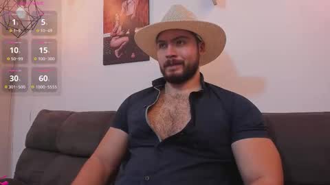 Snapshot of sebastianvilla__ chatting on February 10, 10:47 pm Instagram jeanpaulfit online show from February 10, 10:47 pm