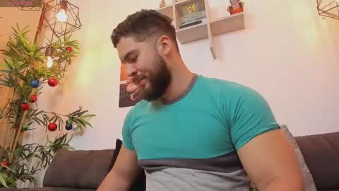 Instagram jeanpaulfit  online show from April 4, 10:18 pm