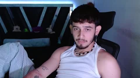 Snapshot of sebasxxl12 chatting on December 23, 5:27 am Sebas online show from December 23, 5:27 am