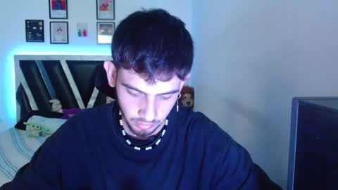 Snapshot of sebasxxl12 chatting on February 3, 11:43 pm Sebas online show from February 3, 11:43 pm