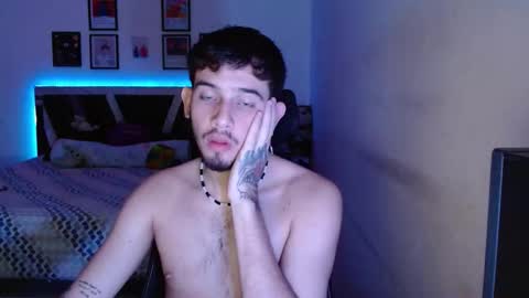 Snapshot of sebasxxl12 chatting on February 8, 7:01 am Sebas online show from February 8, 7:01 am