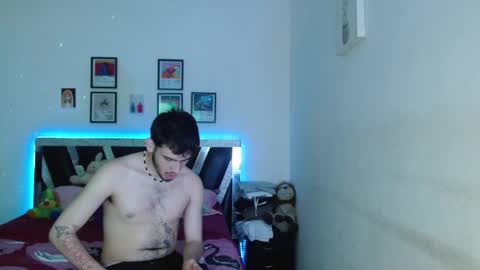 Snapshot of sebasxxl12 chatting on February 24, 9:13 pm Sebas online show from February 24, 9:13 pm