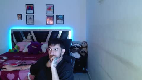 Snapshot of sebasxxl12 chatting on February 25, 9:19 am Sebas online show from February 25, 9:19 am