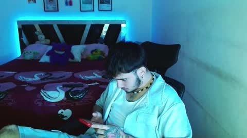 Snapshot of sebasxxl12 chatting on February 28, 12:39 pm Sebas online show from February 28, 12:39 pm