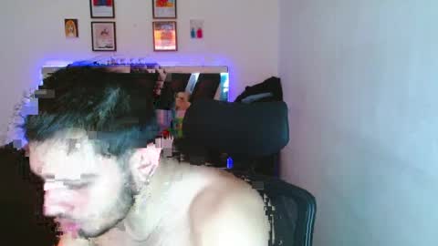 Snapshot of sebasxxl12 chatting on April 24, 9:39 pm Sebas online show from April 24, 9:39 pm
