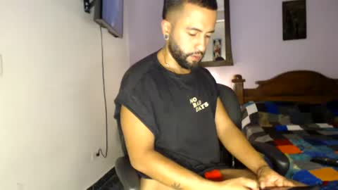 Snapshot of sebferrer chatting on June 24, 12:09 am SebFerrer online show from June 24, 12:09 am