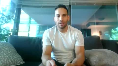 Snapshot of sebroyce chatting on May 22, 8:36 pm Sebastian Royce online show from May 22, 8:36 pm