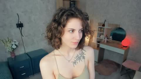 Mia online show from May 24, 7:13 am
