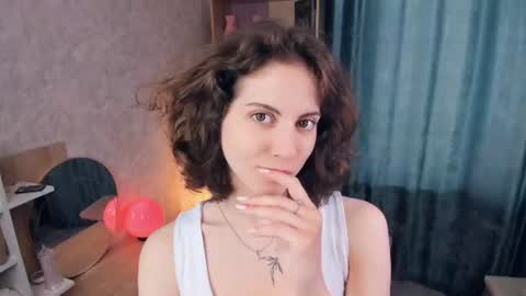 Mia online show from June 24, 5:39 am