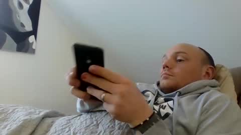 Simon online show from February 17, 1:32 pm