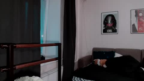 Snapshot of secrettt_poison chatting on July 9, 4:33 pm secrettt_poison online show from July 9, 4:33 pm