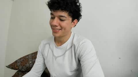 Snapshot of seder_4 chatting on June 12, 3:22 pm Sebas online show from June 12, 3:22 pm