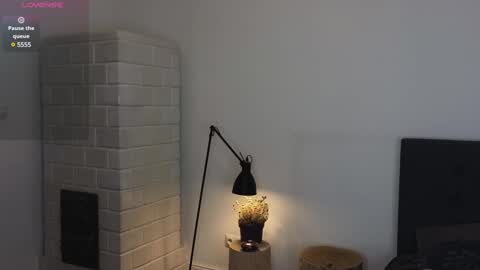 Snapshot of seduced_by_sara chatting on December 21, 8:54 pm Sara online show from December 21, 8:54 pm