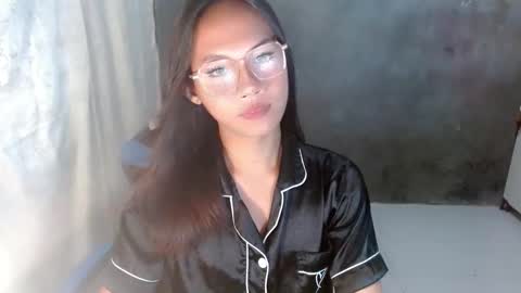 Snapshot of seducive_thea chatting on March 3, 11:27 am seducive_thea online show from March 3, 11:27 am