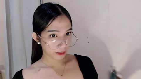 Snapshot of seductive_abia chatting on June 29, 10:37 am JUST CALL ME ABIA online show from June 29, 10:37 am