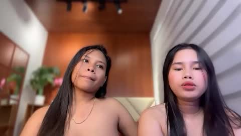 Snapshot of seductive_elle chatting on January 13, 12:54 pm ellie online show from January 13, 12:54 pm