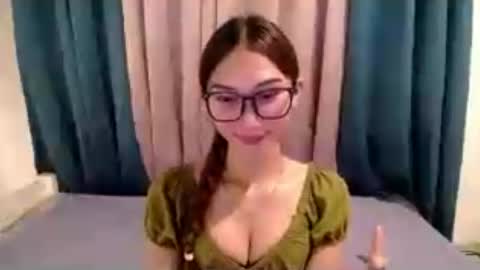 Snapshot of seductive_kimxxx chatting on July 12, 5:09 am your miss universe kim online show from July 12, 5:09 am