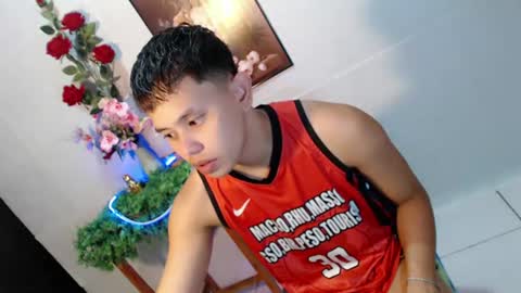 Snapshot of seductive_maxxx chatting on June 20, 10:29 am Max online show from June 20, 10:29 am