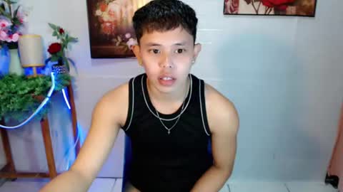 Snapshot of seductive_maxxx chatting on June 26, 6:18 am Max online show from June 26, 6:18 am