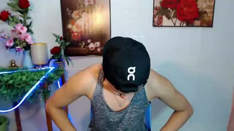Snapshot of seductive_maxxx chatting on July 2, 8:20 am Max online show from July 2, 8:20 am