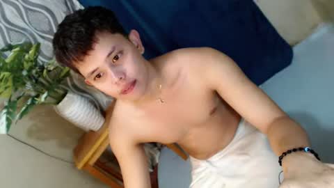Snapshot of seductive_maxxx chatting on July 18, 8:18 am Max online show from July 18, 8:18 am