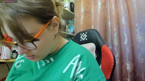 seductive_she_wolf online show from April 6, 4:52 pm