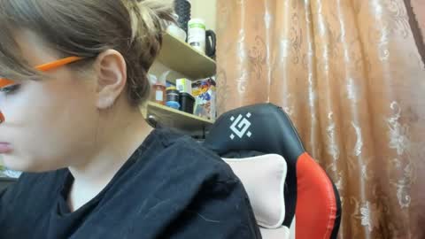 Snapshot of seductive_she_wolf chatting on April 20, 6:53 pm seductive_she_wolf online show from April 20, 6:53 pm