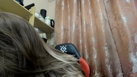 Snapshot of seductive_she_wolf chatting on April 30, 7:31 pm seductive_she_wolf online show from April 30, 7:31 pm